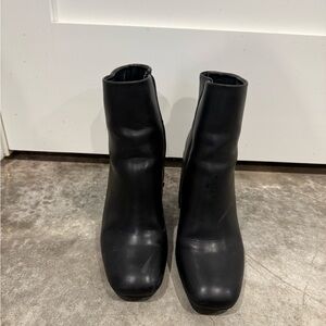 Women’s Black Ankle Boots - Sleek Zip-Up Style